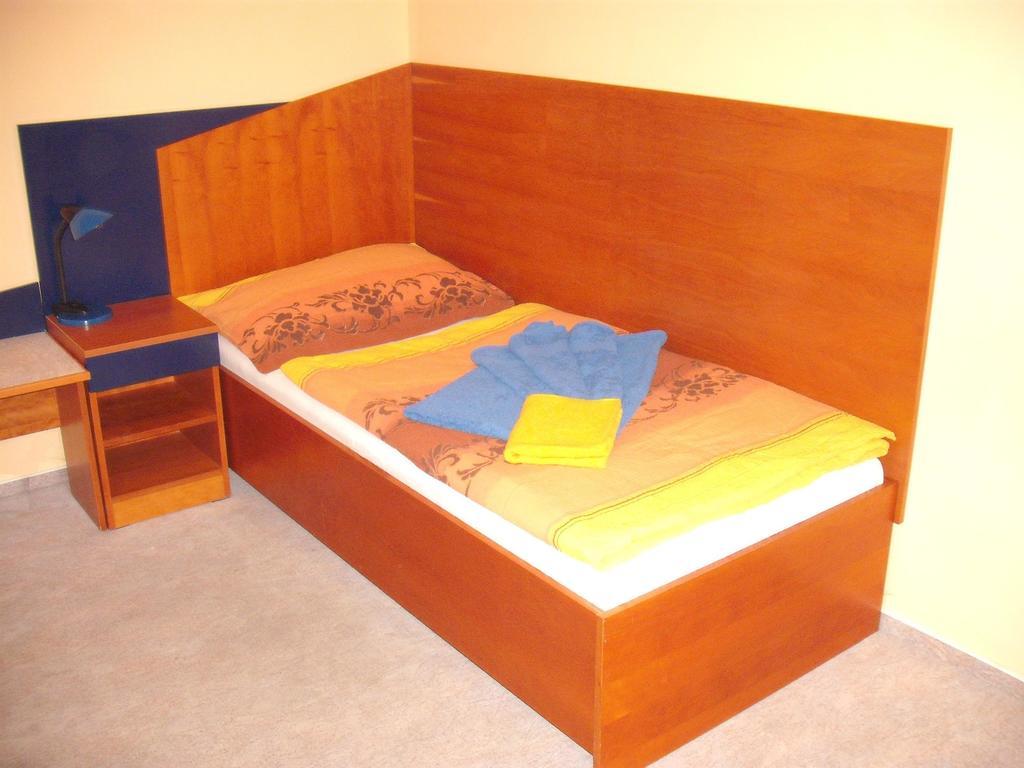 Hotel Forman Mladá Boleslav Стая снимка