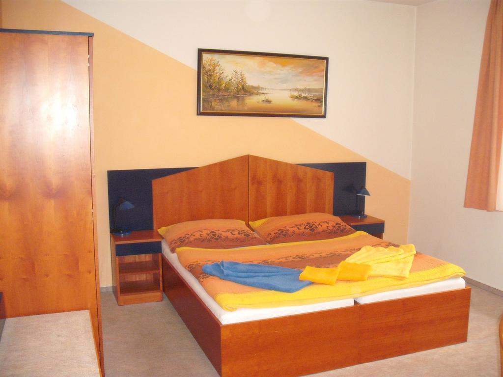 Hotel Forman Mladá Boleslav Стая снимка
